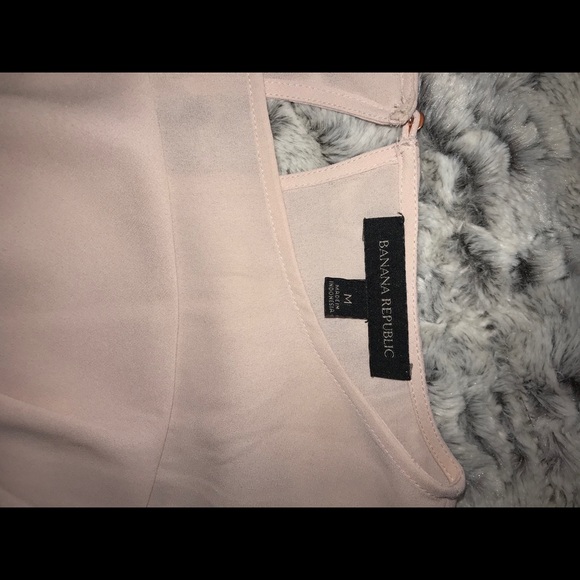 Banana republic pink blouse - Picture 3 of 3